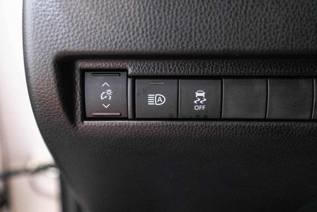 Certified 2024 Toyota Venza LE AWD/4WD image 22