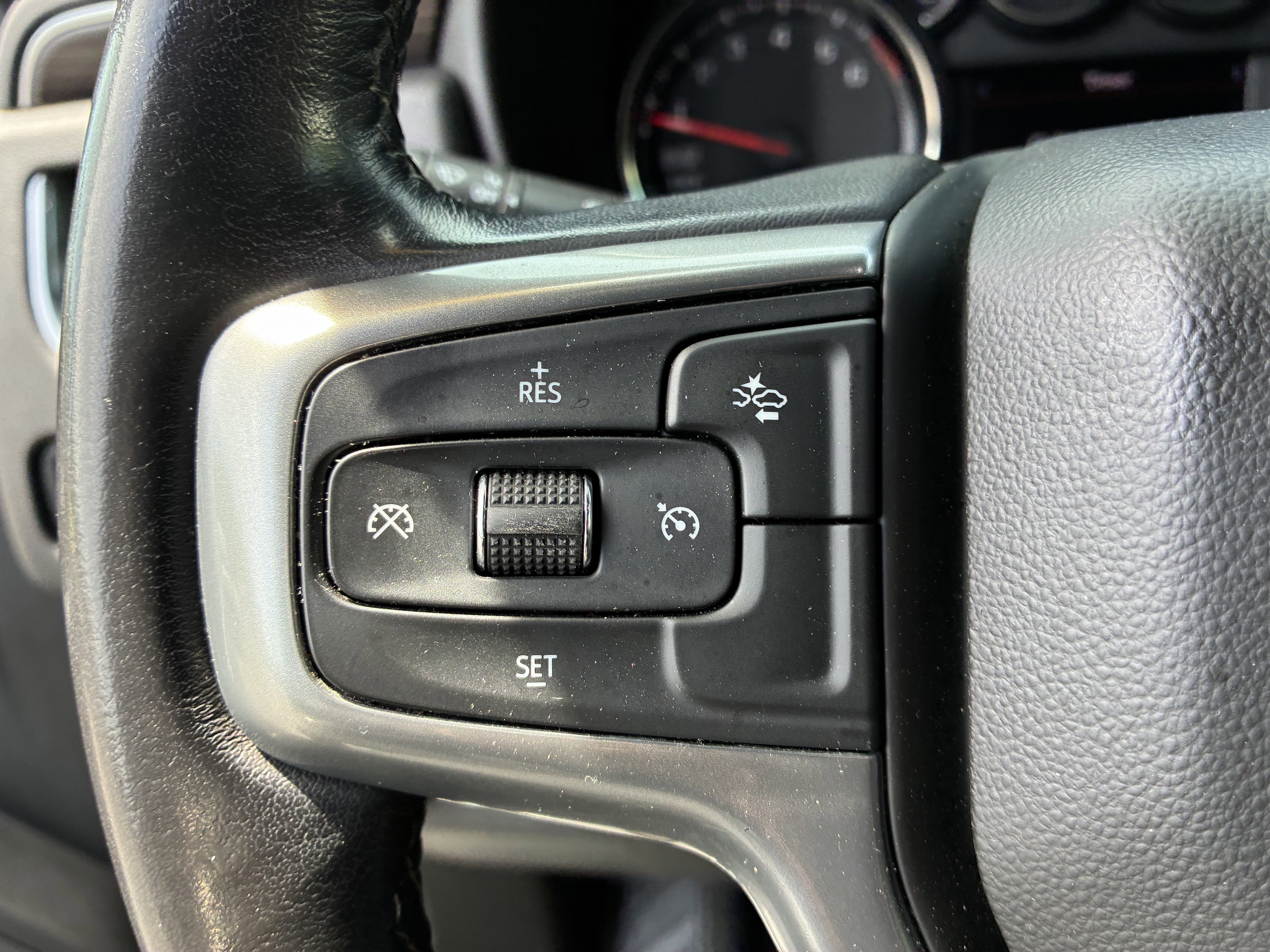 Used 2022 Chevrolet Suburban LS w/ Driver Alert Package AWD/4WD image 30