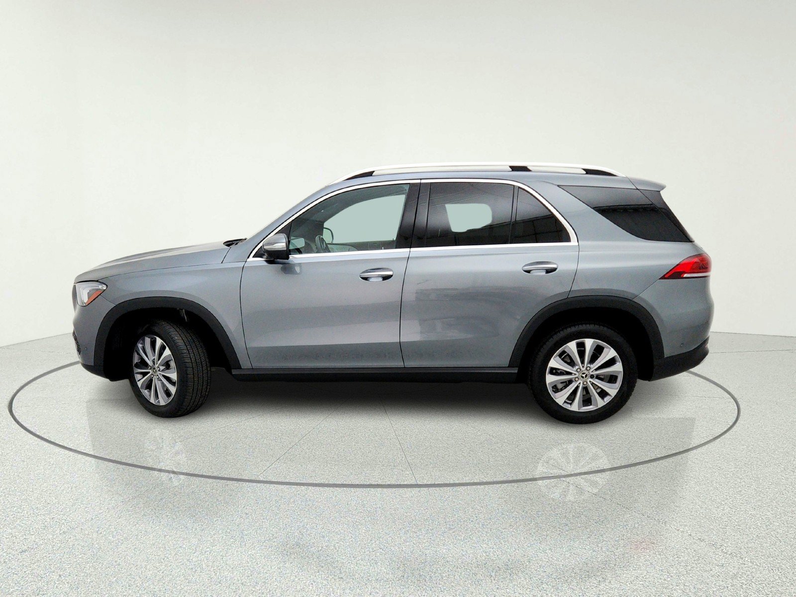 Certified 2022 Mercedes-Benz GLE 350 4MATIC w/ Premium Package image 14