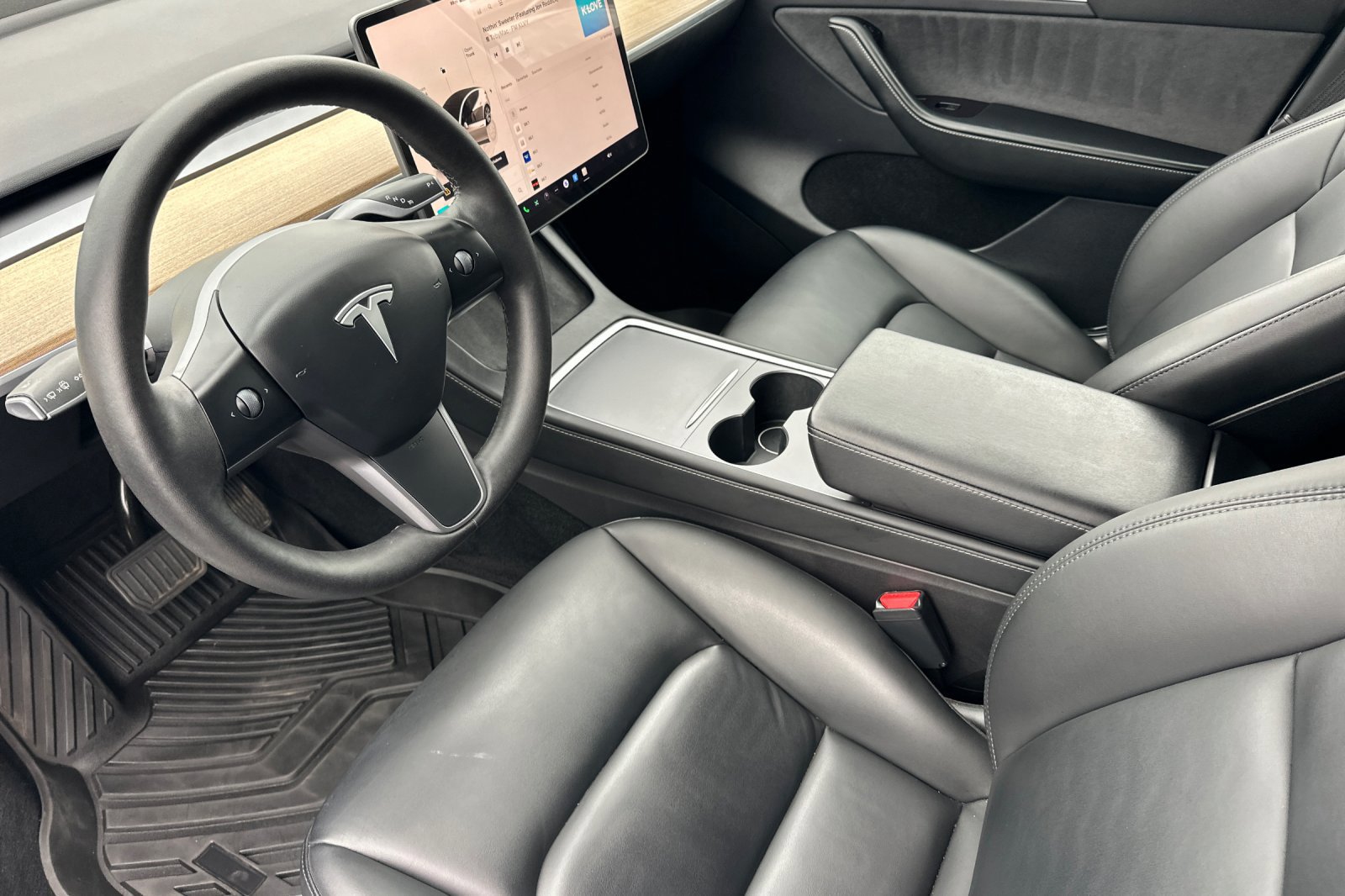 Used 2023 Tesla Model Y Long Range image 9