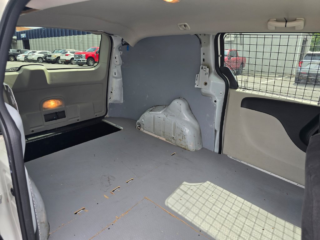 Used 2013 RAM C/V Tradesman FWD image 11