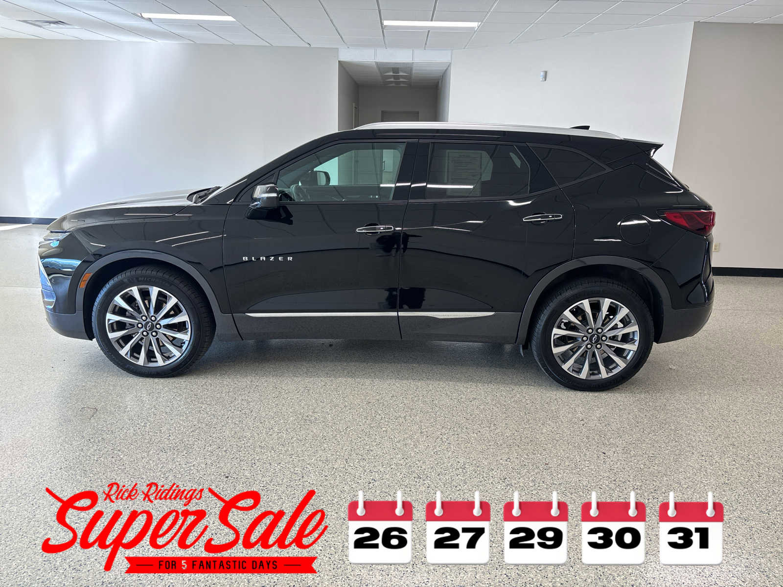 Used 2024 Chevrolet Blazer Premier w/ Enhanced Convenience Package image 9