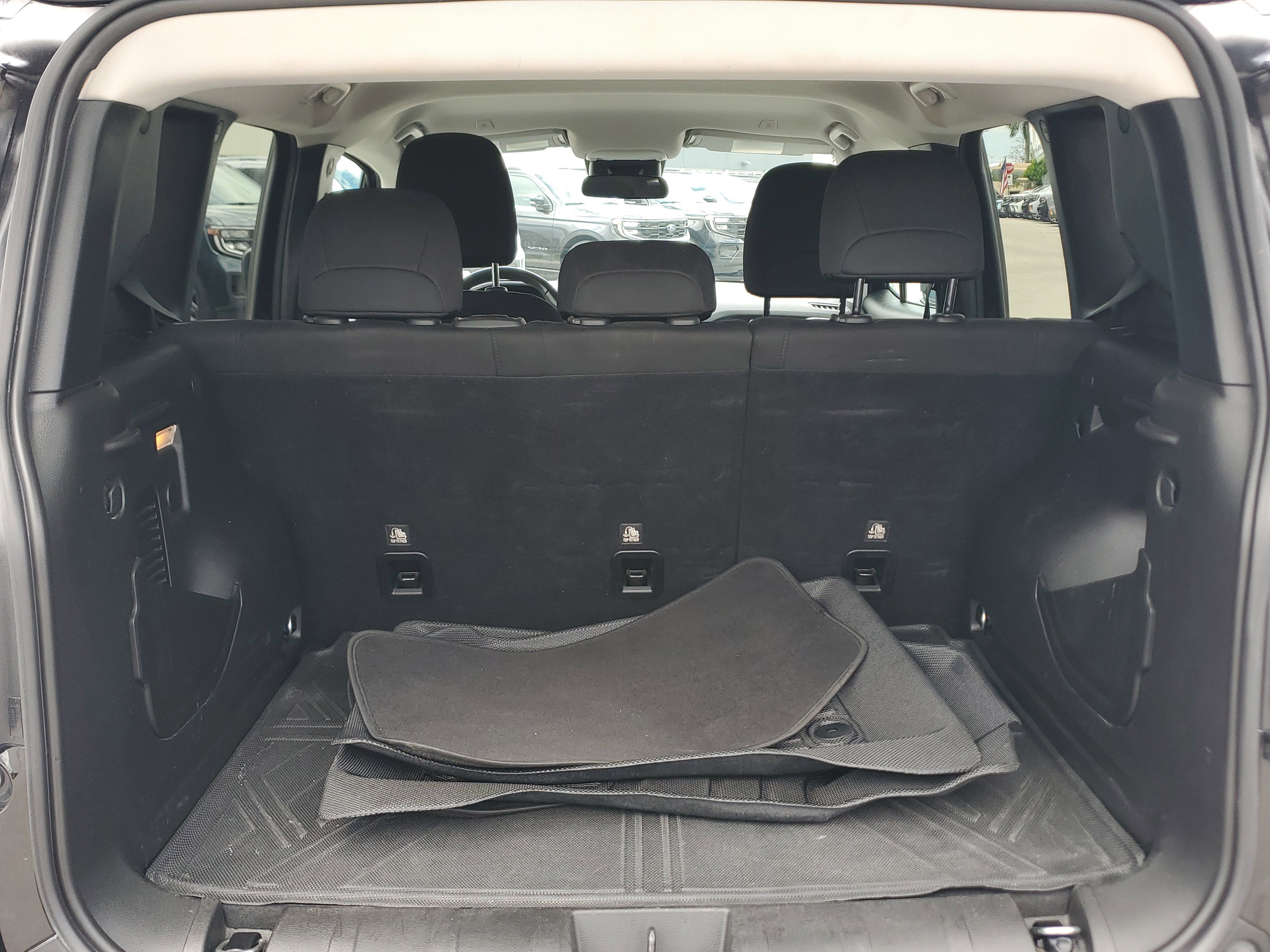 Used 2021 Jeep Renegade Latitude AWD/4WD image 12