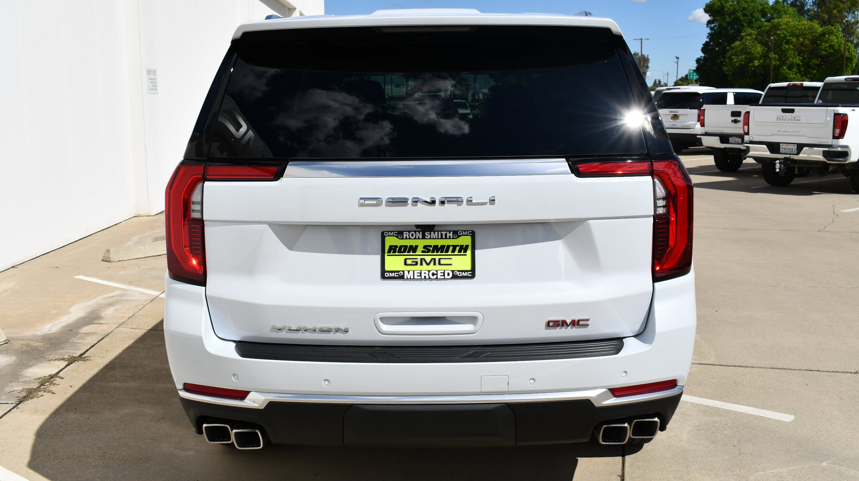 New 2026 GMC Yukon XL Denali w/ Sun & Power Step Package AWD/4WD image 7