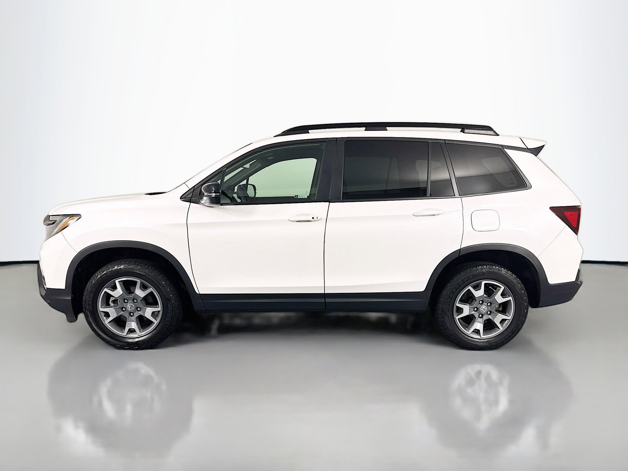 Certified 2023 Honda Passport TrailSport image 8