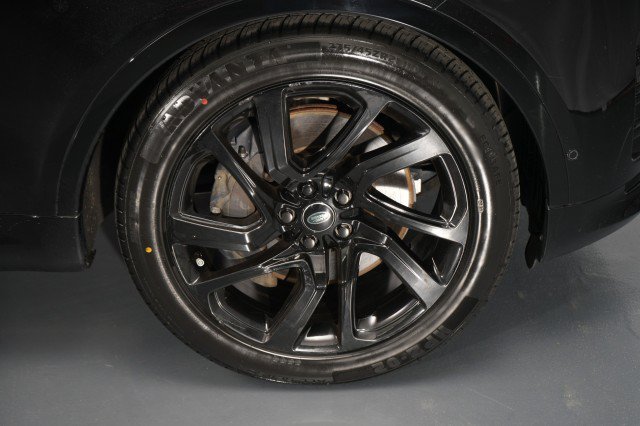 Used 2024 Land Rover Discovery Dynamic SE AWD/4WD image 21