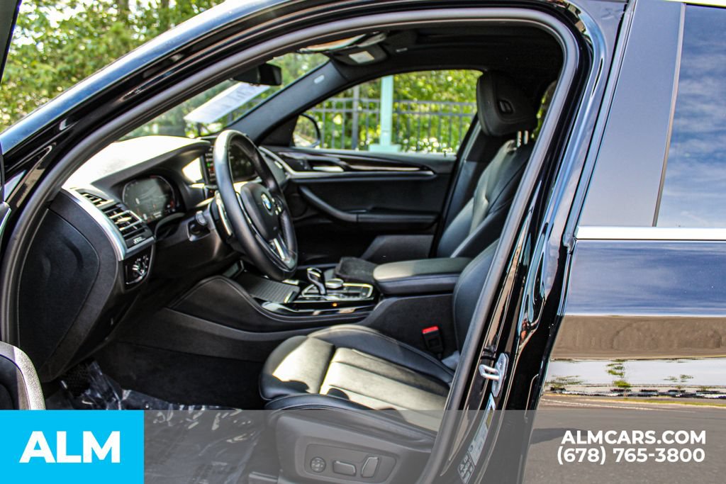 Used 2025 BMW X4 xDrive30i AWD/4WD image 16