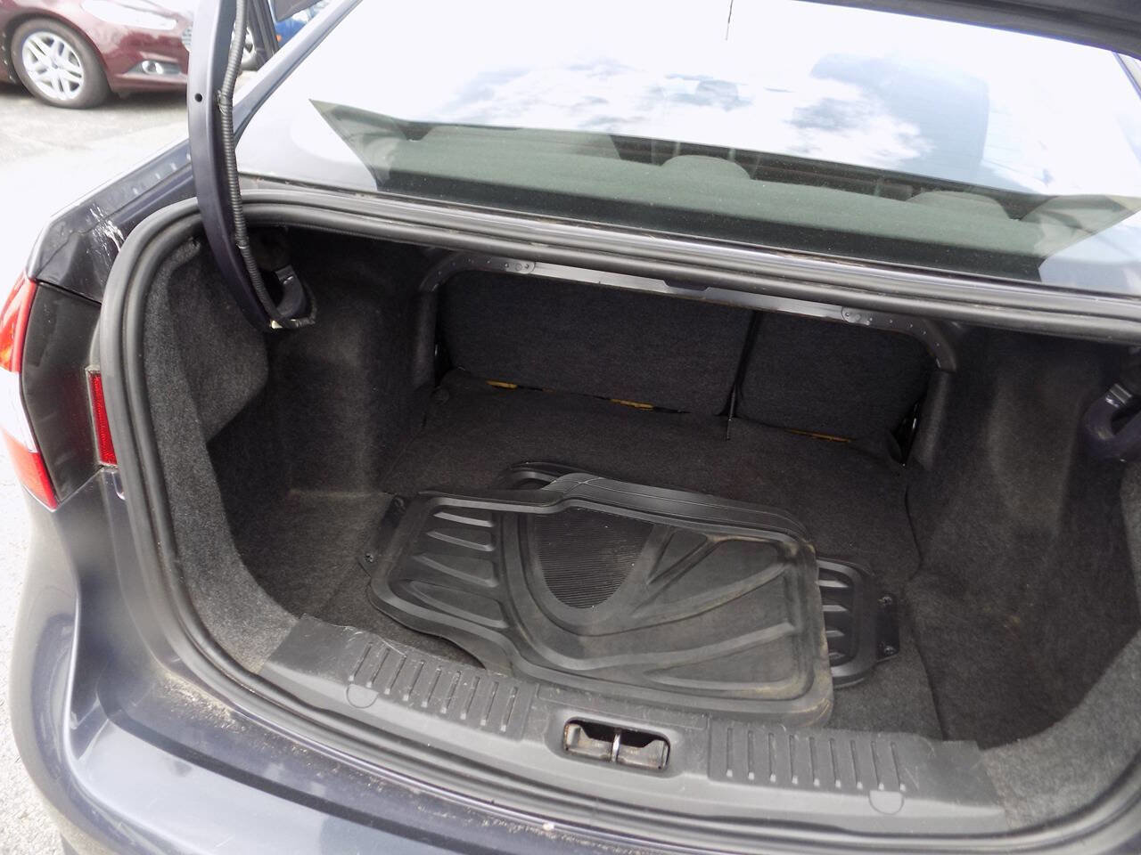 Used 2013 Ford Fiesta SE FWD image 13