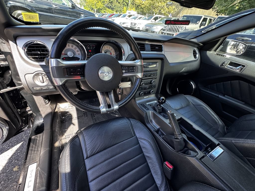 Used 2012 Ford Mustang GT Premium w/ Security Pkg RWD image 12