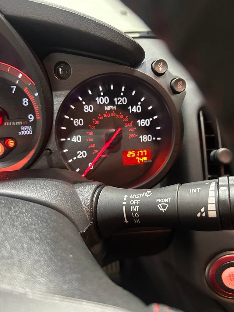 Used 2017 Nissan 370Z NISMO RWD image 18