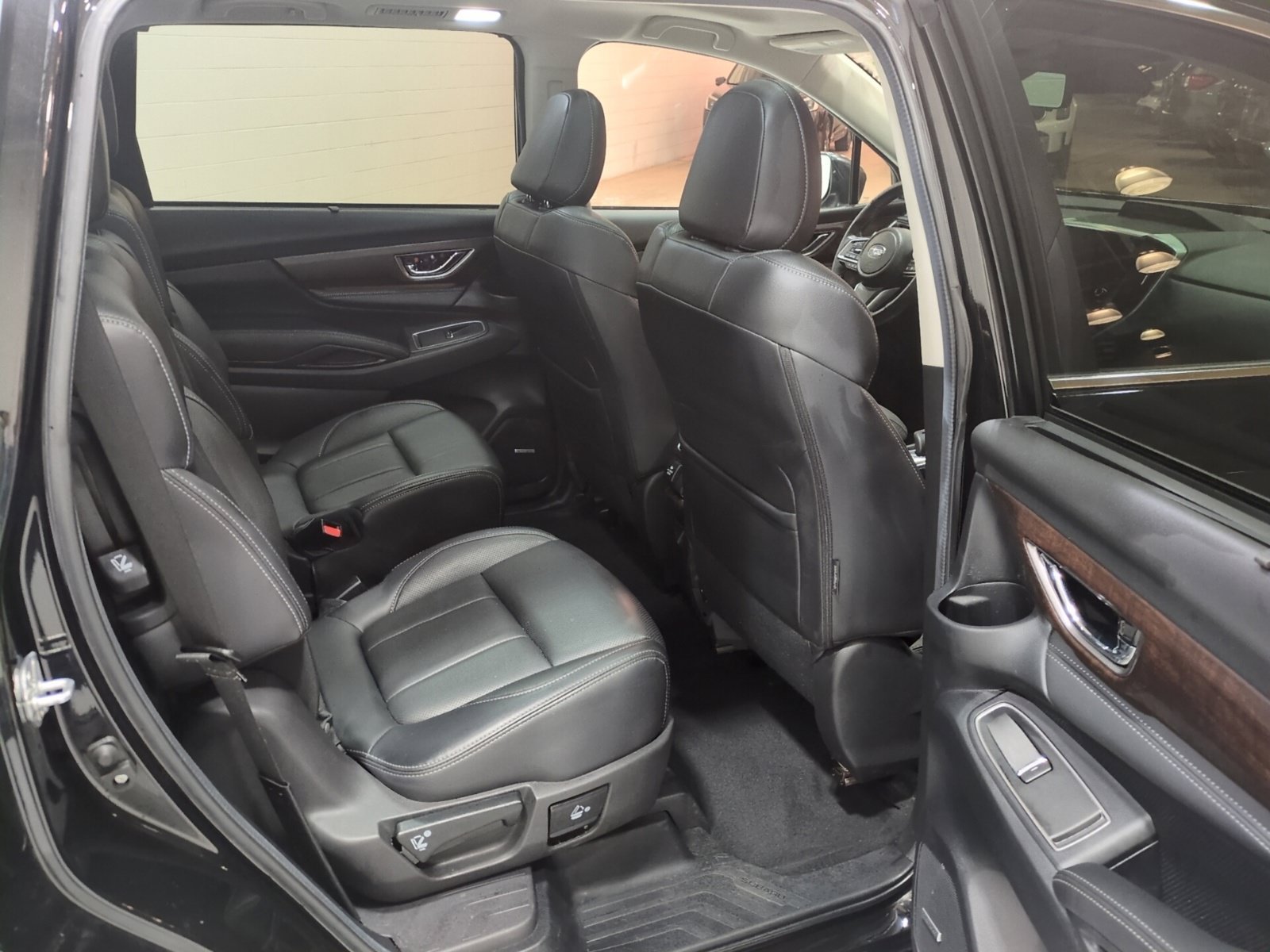 Used 2024 Subaru Ascent Touring AWD/4WD image 11