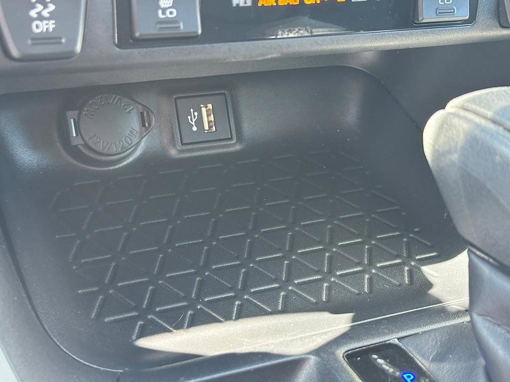 Certified 2025 Toyota RAV4 XLE w/ Convenience Package image 28