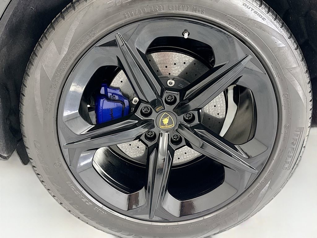 Used 2019 Lamborghini Urus AWD/4WD image 30
