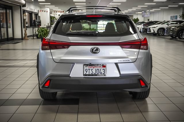 Certified 2025 Lexus UX 300h FWD w/ Accessory Package (Z2) image 7