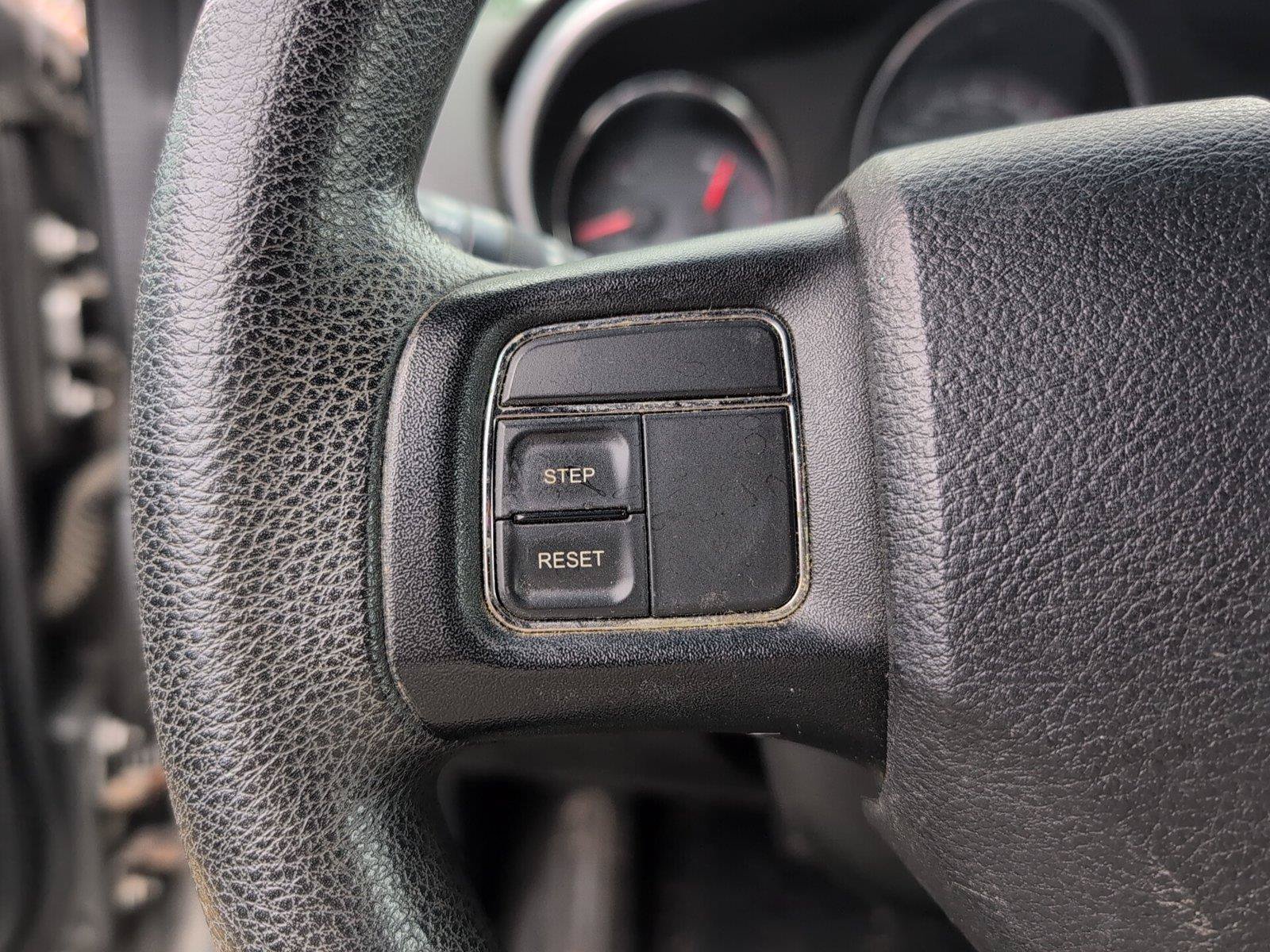 Used 2012 Dodge Avenger SE FWD image 25