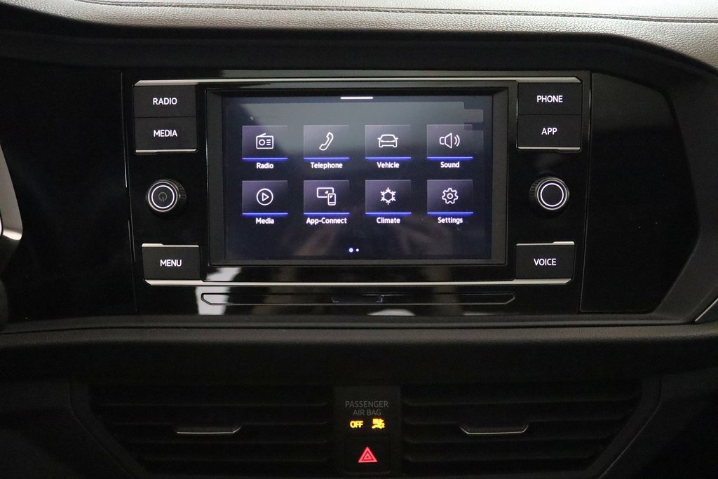 Used 2024 Volkswagen Jetta SE w/ Panoramic Sunroof Package image 17