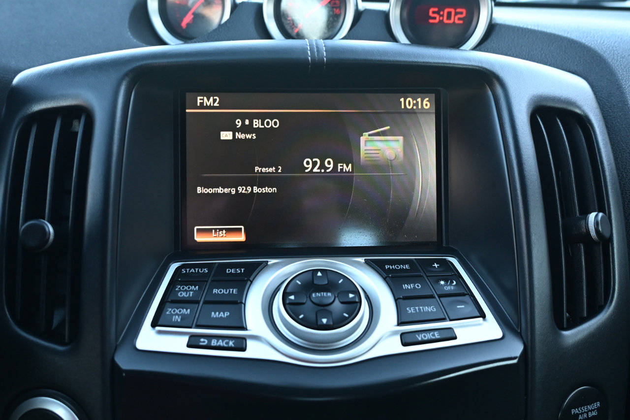 Used 2014 Nissan 370Z Touring w/ Sport Package image 19