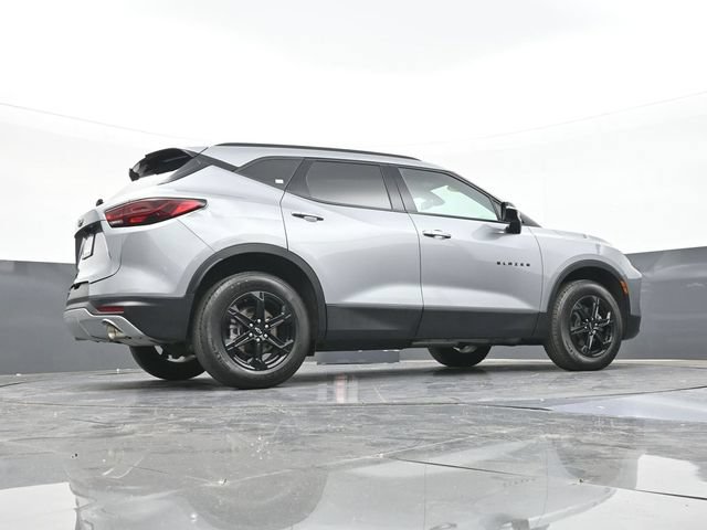 Used 2024 Chevrolet Blazer LT w/ Midnight/Sport Edition FWD image 47