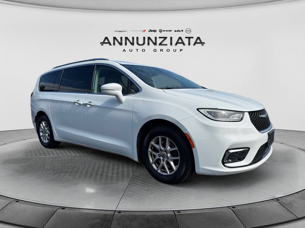 Used 2021 Chrysler Pacifica Touring-L FWD image 7
