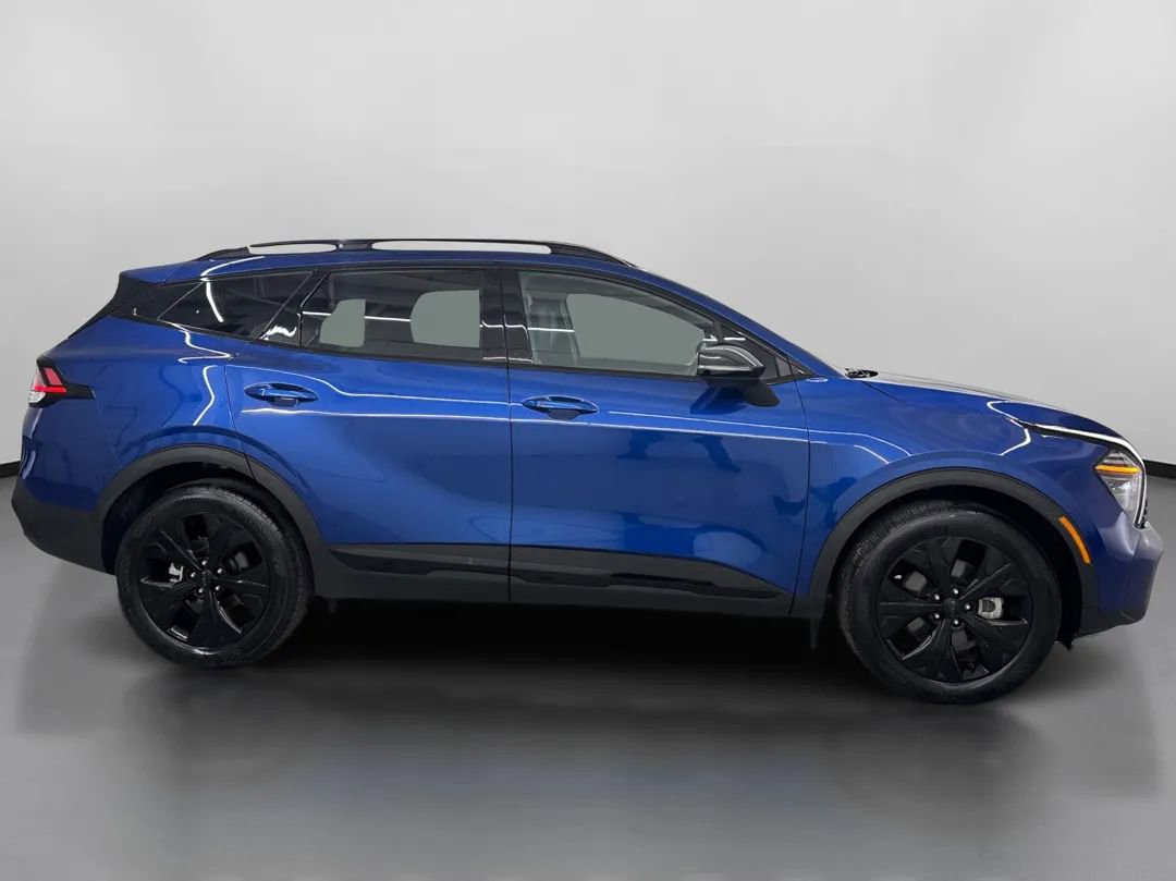 Used 2025 Kia Sportage X-Line w/ Premium Package image 11