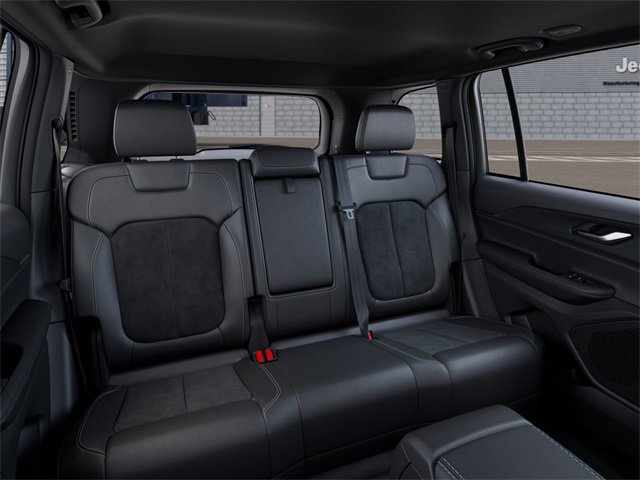New 2025 Jeep Grand Cherokee Altitude image 15