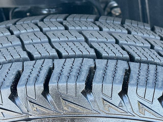 Used 2023 Jeep Wrangler Sport S image 31
