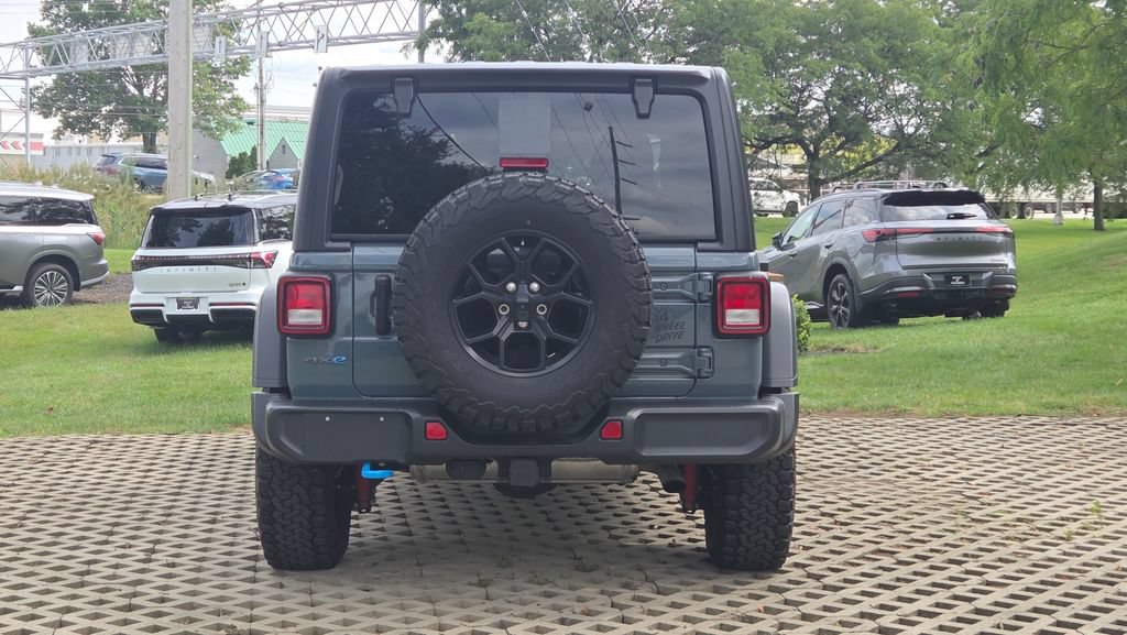 Used 2024 Jeep Wrangler Unlimited AWD/4WD image 9