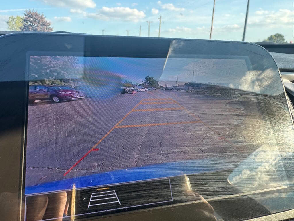 Used 2024 Chevrolet Malibu LT image 17