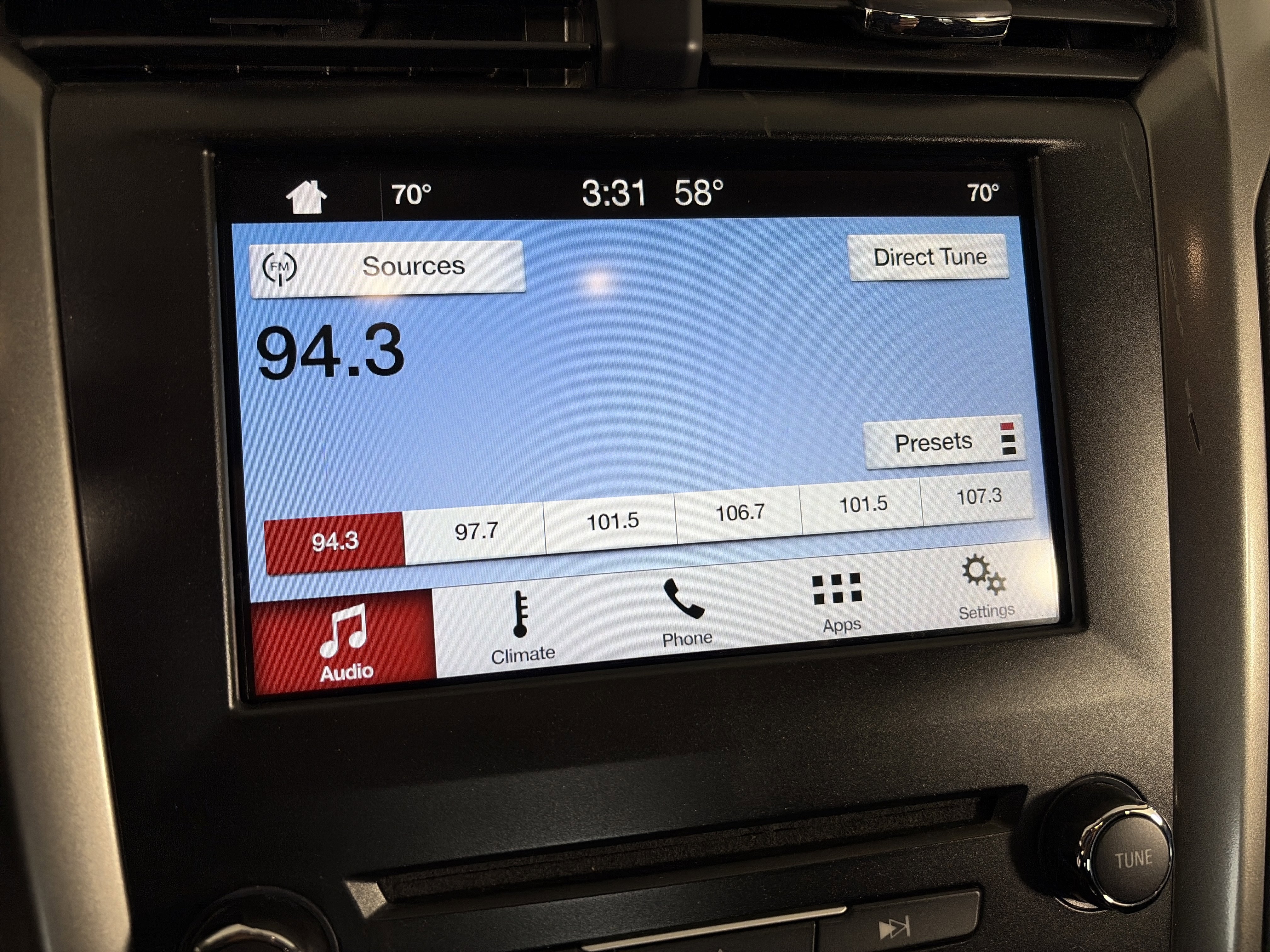 Used 2018 Ford Fusion SE w/ Fusion SE Technology Package FWD image 17