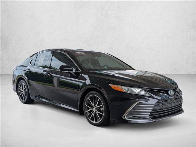 Used 2023 Toyota Camry XLE w/ Navigation Package FWD image 3