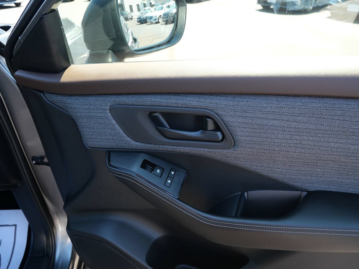 Used 2021 Nissan Rogue S FWD image 21
