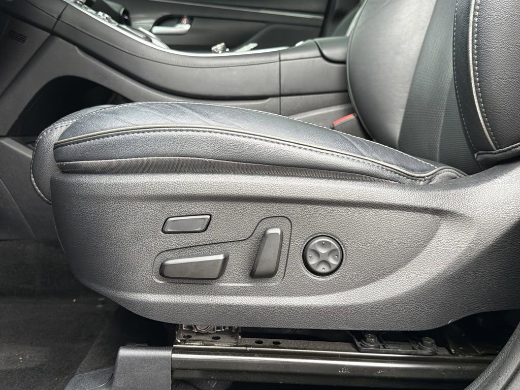 Used 2021 Hyundai Santa Fe Limited FWD image 22