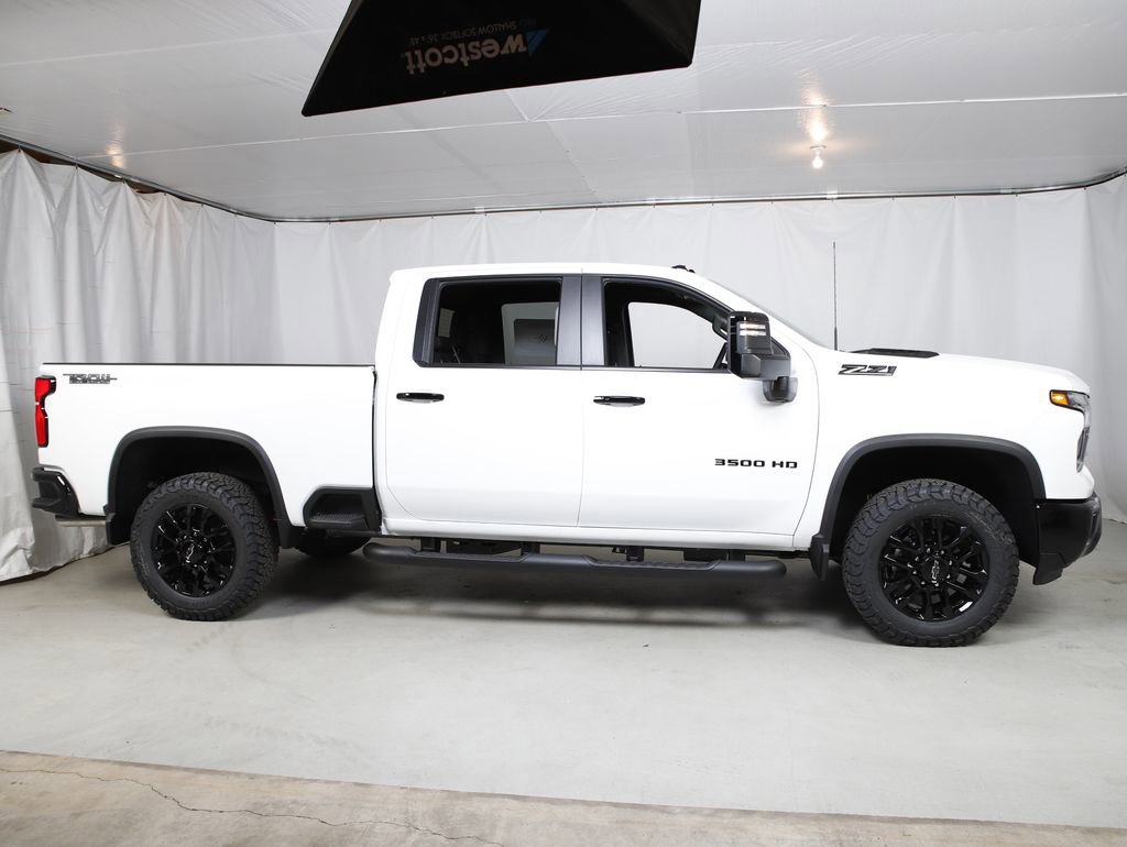 New 2026 Chevrolet Silverado 3500 LT w/ Trail Boss Package AWD/4WD image 2
