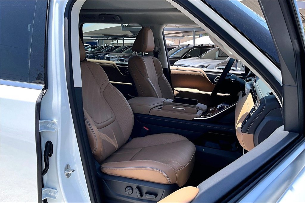 New 2027 INFINITI QX80 Luxe w/ Cargo Package RWD image 38