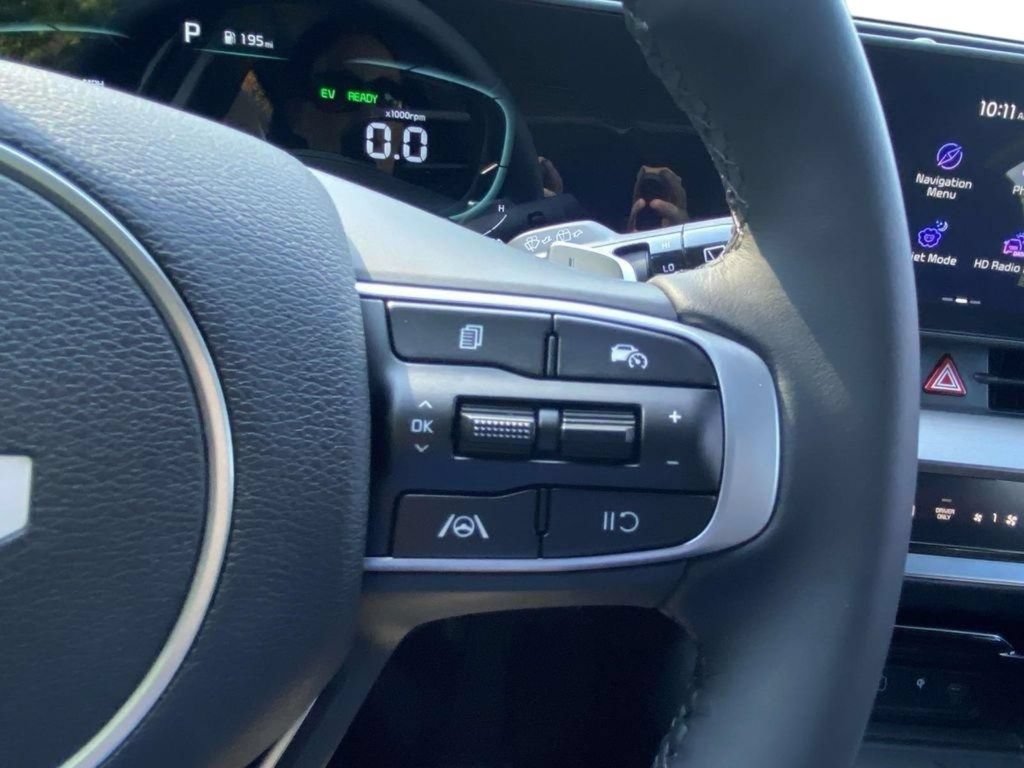 New 2025 Kia Sportage EX AWD/4WD image 17