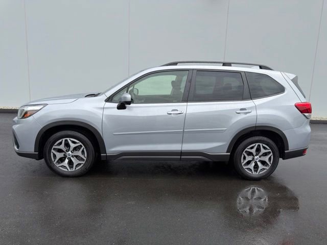 Used 2021 Subaru Forester Premium AWD/4WD image 7