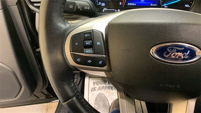 Used 2022 Ford Explorer XLT image 34
