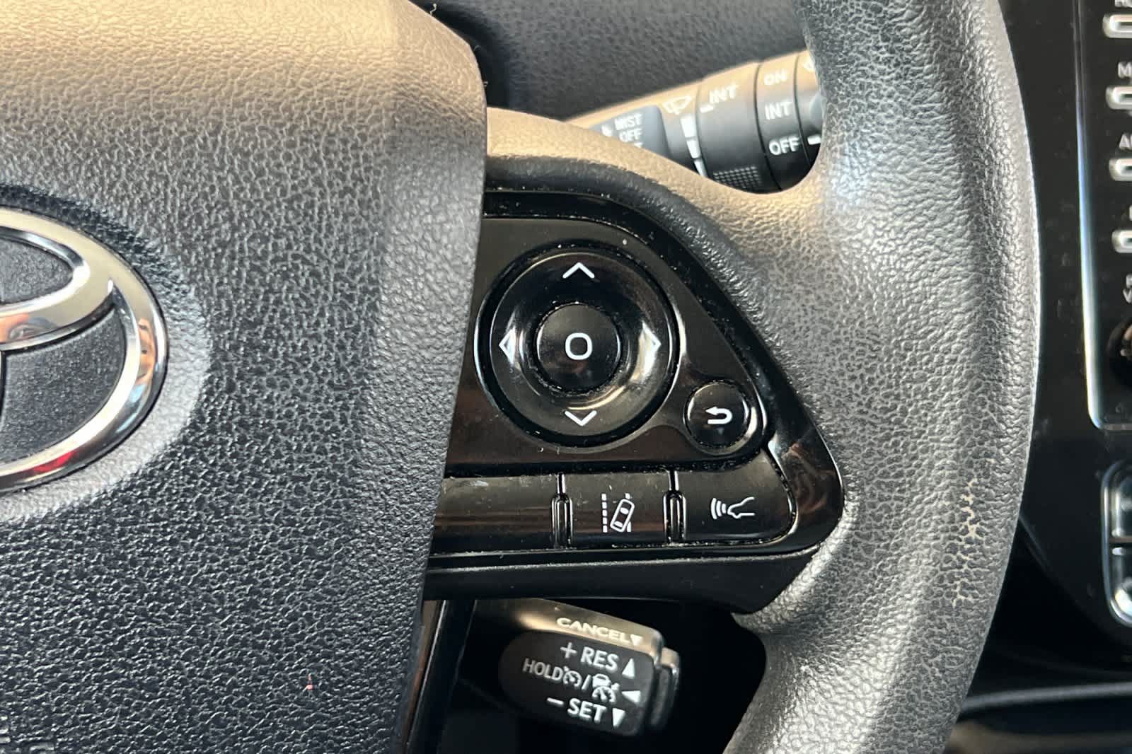 Certified 2022 Toyota Prius LE FWD image 26