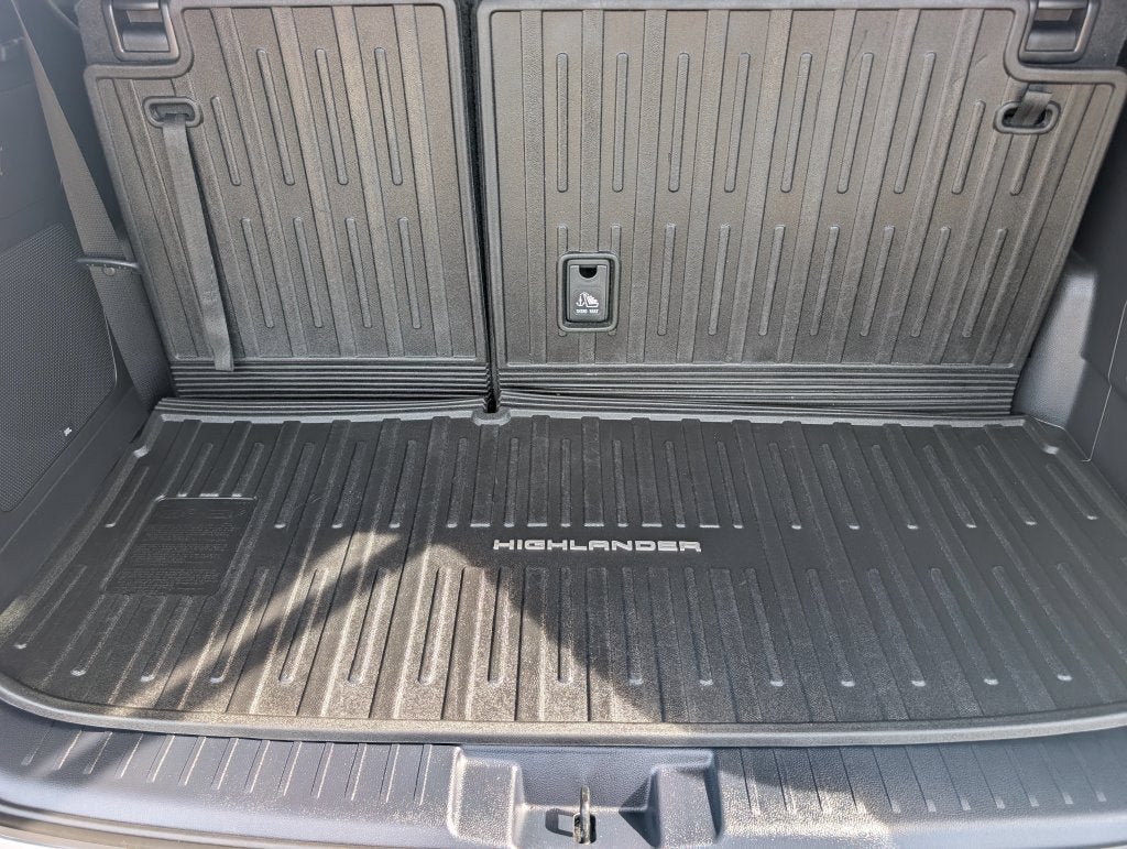 Certified 2021 Toyota Highlander Platinum AWD/4WD image 38