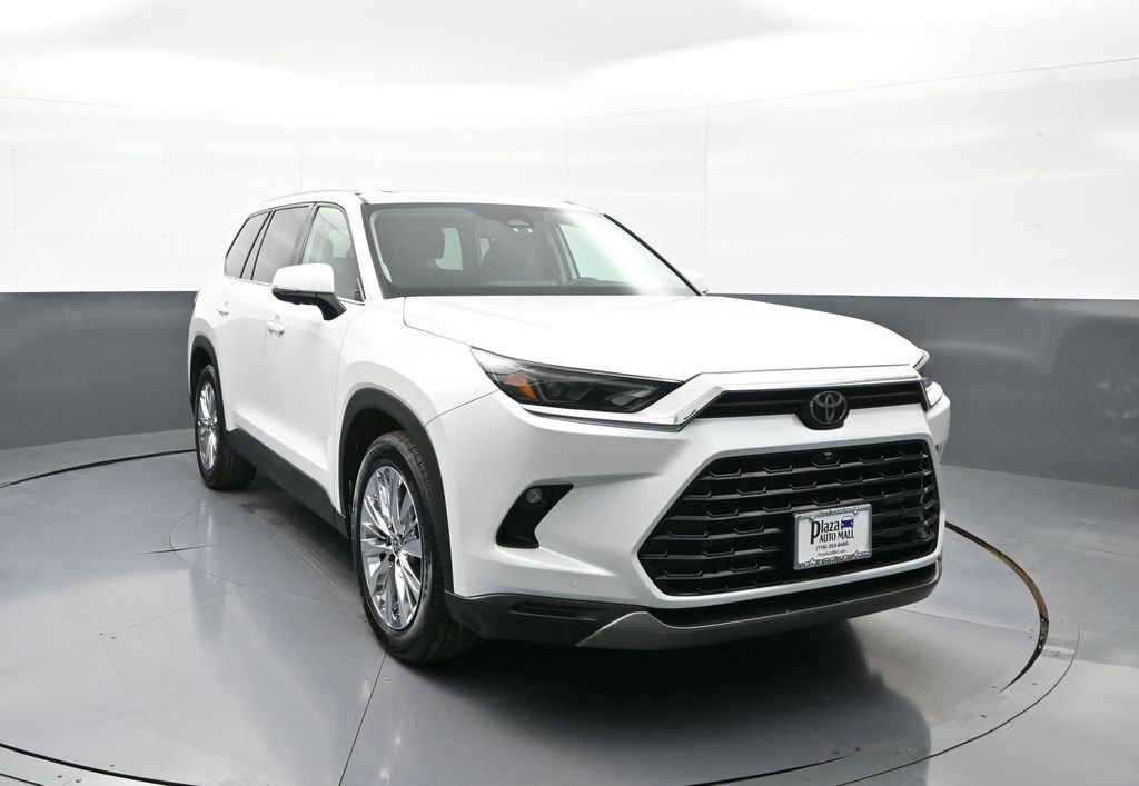 Certified 2024 Toyota Grand Highlander Platinum image 3