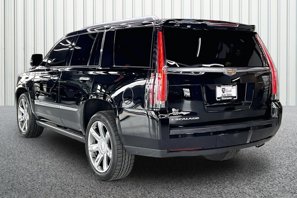 Used 2016 Cadillac Escalade Premium AWD/4WD image 4