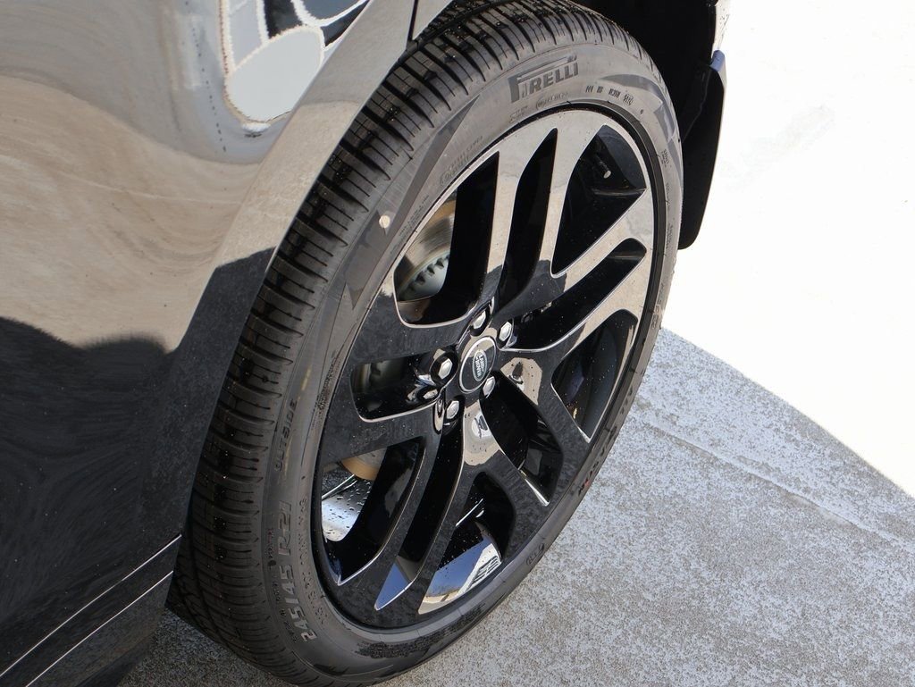 New 2026 Land Rover Range Rover Evoque Dynamic SE image 40