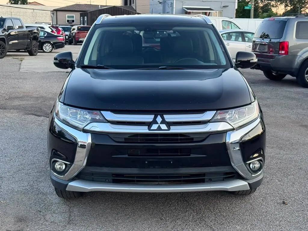 Used 2016 Mitsubishi Outlander GT AWD/4WD image 3