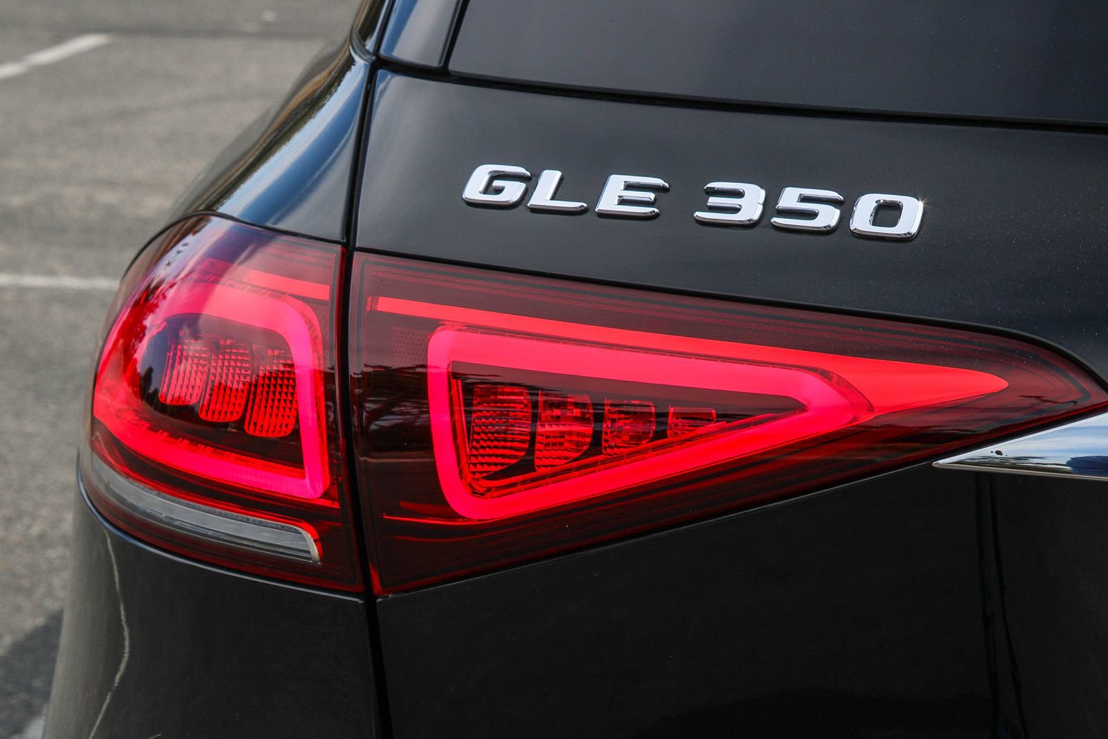 Certified 2021 Mercedes-Benz GLE 350 4MATIC w/ Premium Package image 11