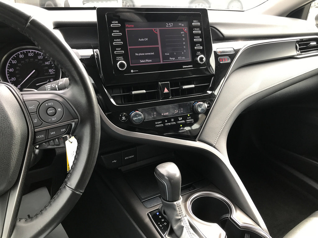 Used 2023 Toyota Camry SE image 16