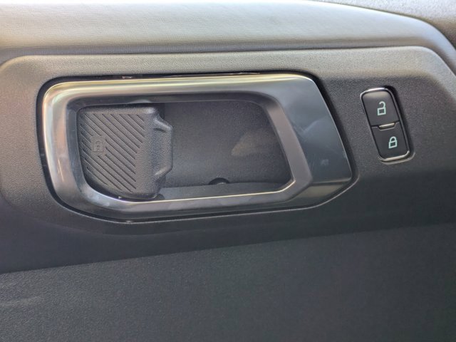 New 2025 Ford Bronco Badlands image 27