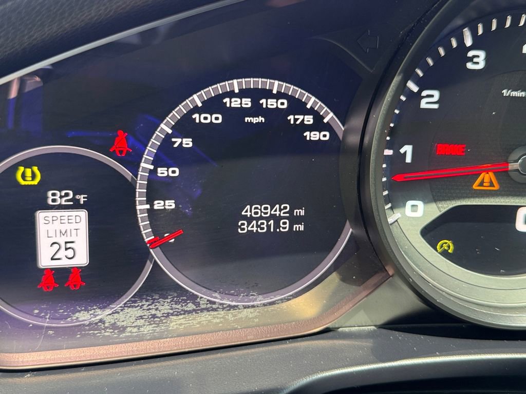 Used 2021 Porsche Panamera 4 AWD/4WD image 33