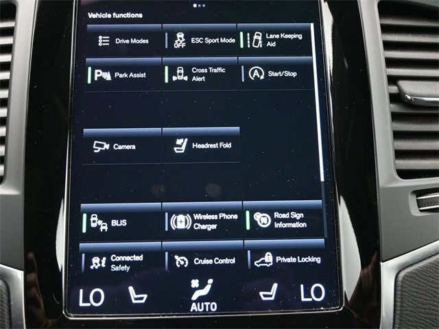 Used 2022 Volvo XC90 T6 Momentum w/ Climate Package image 16