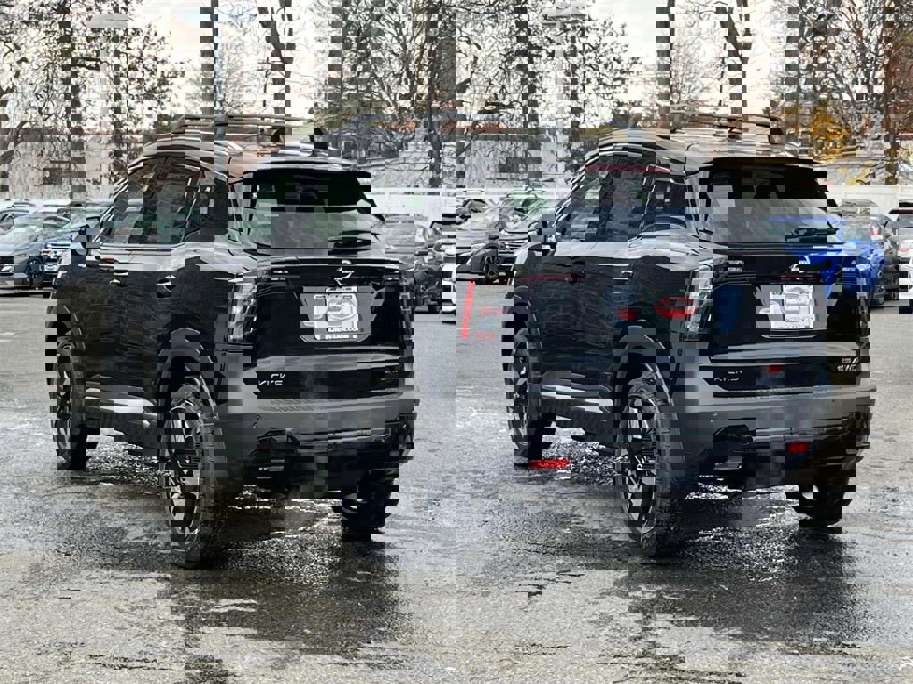 New 2026 Nissan Kicks SR w/ Cold Weather Package image 4