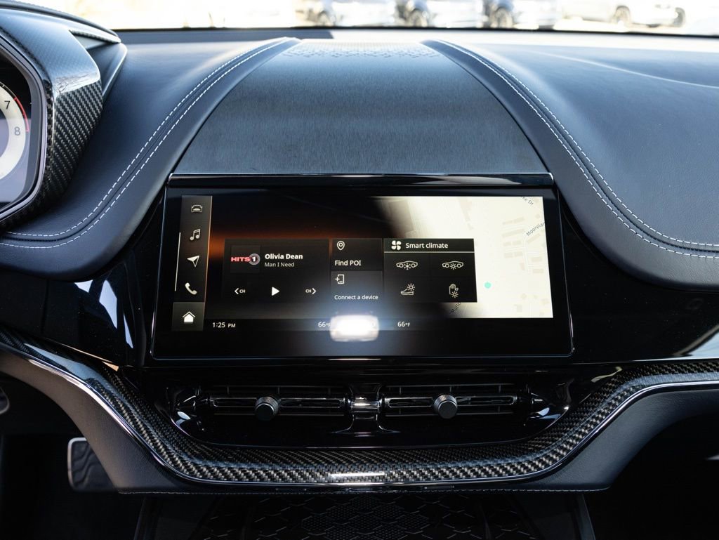 New 2026 Aston Martin DBX 707 image 40